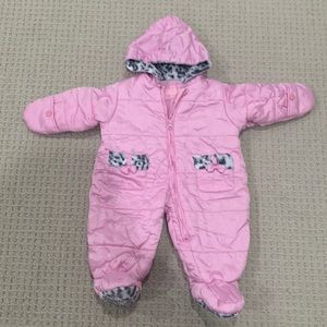 One piece footed snow outfit 6-9 months